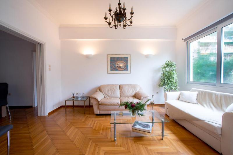 Цены на Central 5 Room Apartment в Афины
