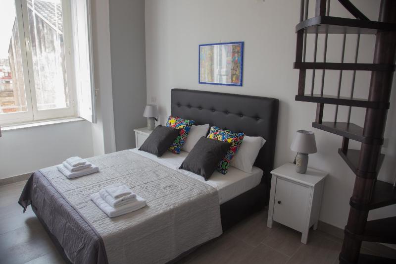 Vesuvius Luxury Suites — отель с удобствами в Неаполе
