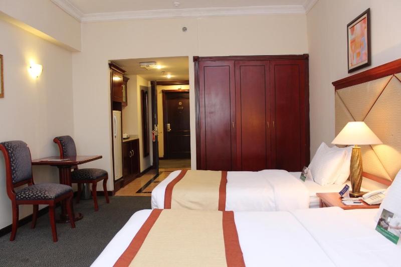 Al Diar Mina Hotel — забронировать отель в Абу