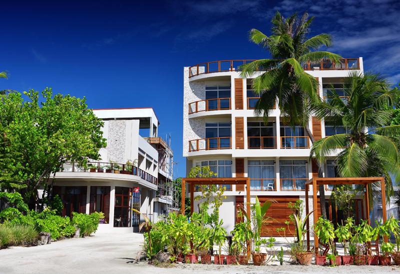Цены на Velana Beach Hotel Maldives в Маафуши