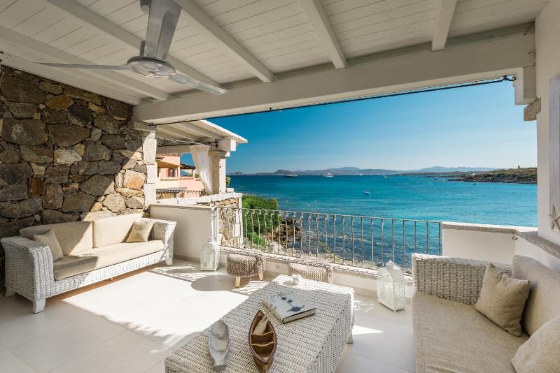 S'Abba Apartments a Golfo Aranci - Lusso fronte mare con piscina