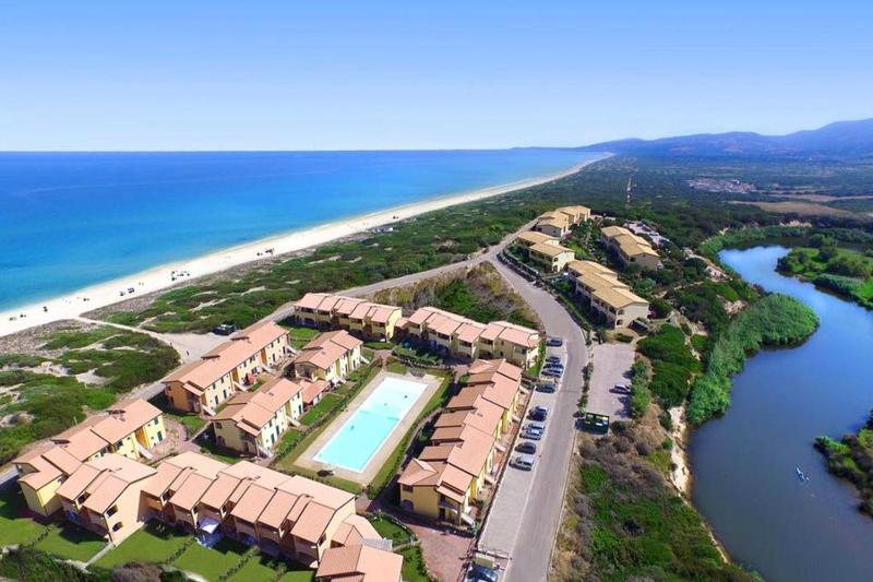 Casa sulle Dune a Badesi - Idilliaca villa con piscina