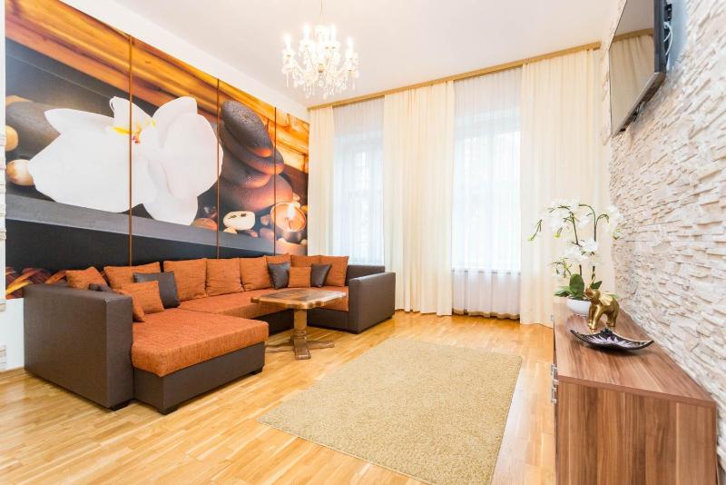 Orchid Apartment Old Town — комфортный отель в таллине