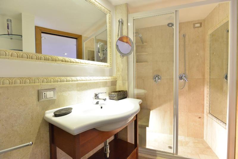 IzzHome Full Center a Cagliari - Ampio appartamento 2 camere