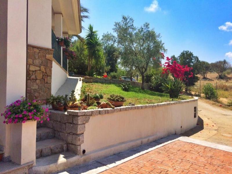 Tanca Noa a Tortolì - Splendida Villa con Giardino