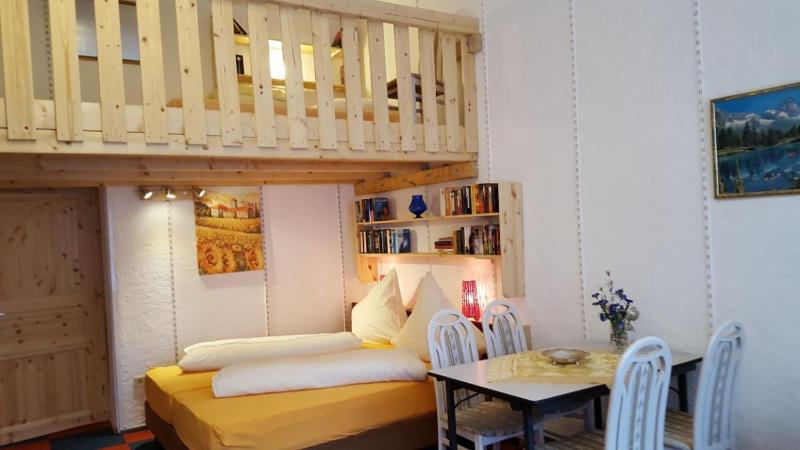 Ferienwohnung Roch GbR — комфортный отель в Берлине