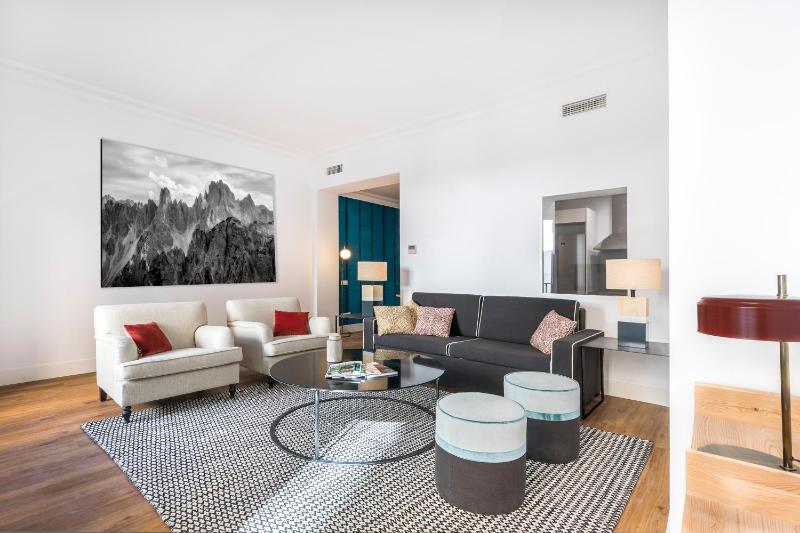 Slow Suites Bellas Artes — отель с удобствами в Мадриде