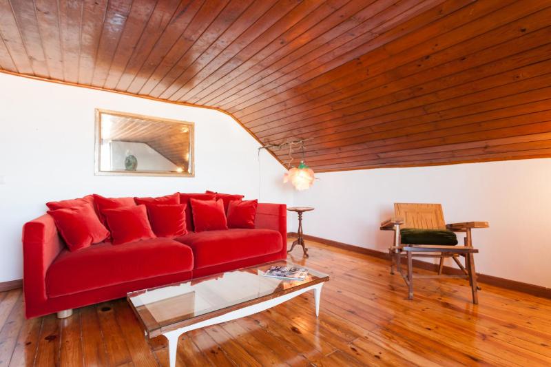 Bairrus Lisbon Apartments - Alfama III — отель в Лиссабоне, Португалия
