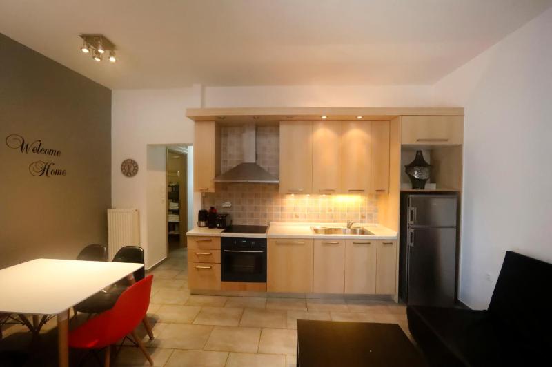 Gazi Boutique Apartment 1 — отель с удобствами в Афины