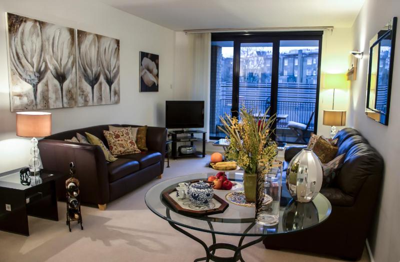 Dazzling Kensington Apartment — отель с удобным расположением в Лондоне