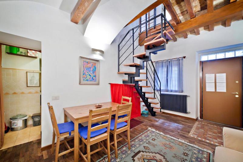 Caratteristico appartamento a Piazza Navona — отель в Риме, Италия