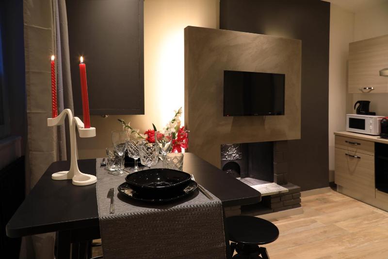 Sforza Apartment Near Duomo — отель в Милане, Италия