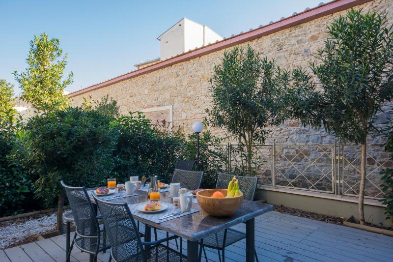 Borgo Guelfo III — отель с удобствами в Флоренции