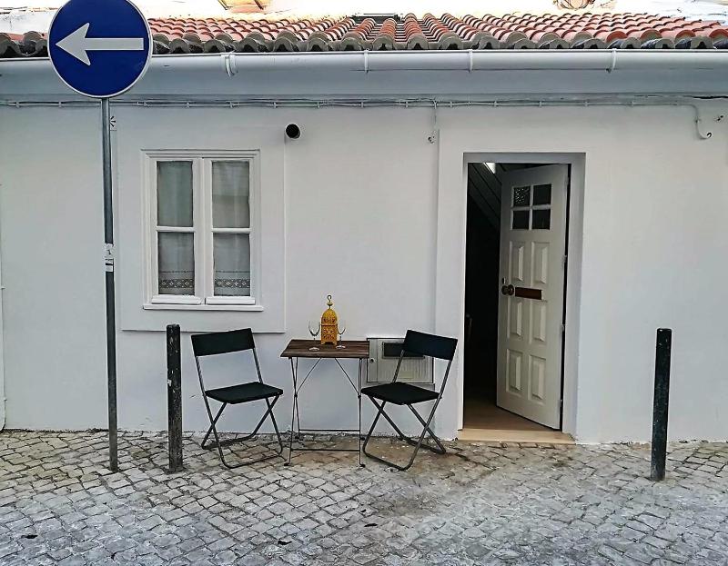 Casinhas da Ajuda nº 27 — комфортный отель в Лиссабоне