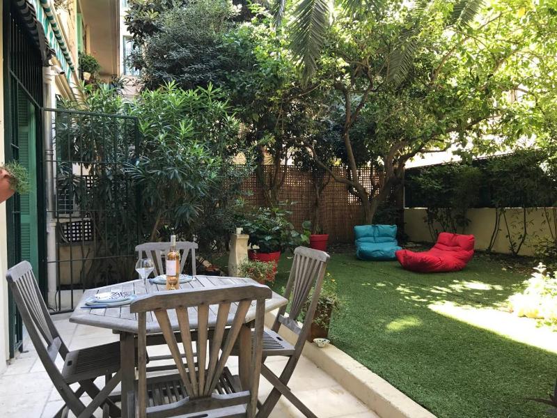 Homelivia, Luxueux Appartement avec Jardin prive — отель в Николь, Франция