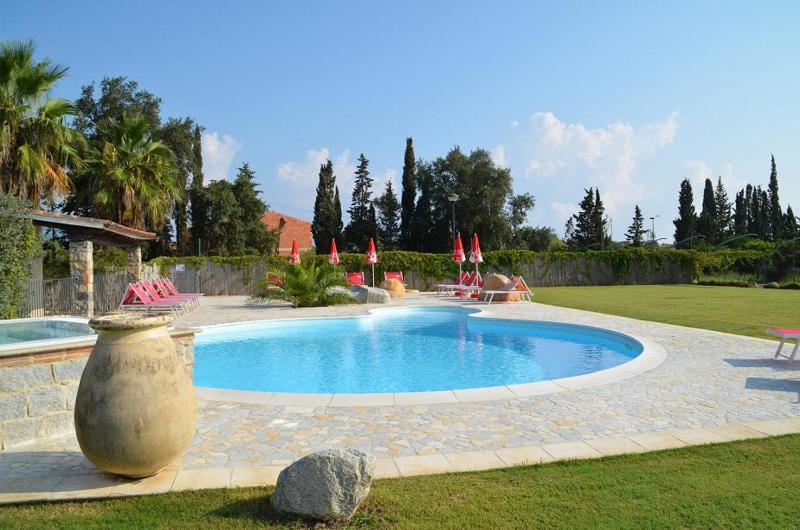 Su Canonigu a Tortolì - Rilassante Agriturismo Piscina
