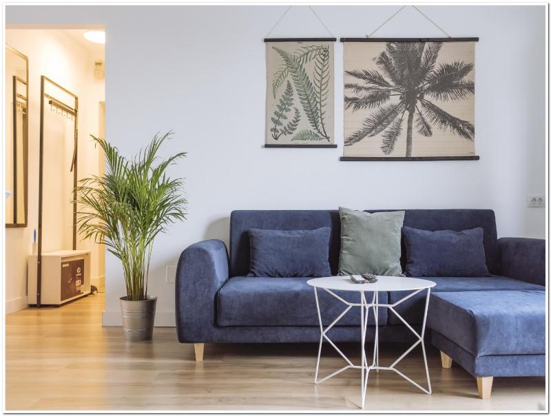 Spacious, lovely, bright apartment in the Old Town — забронировать отель в Бухаресте