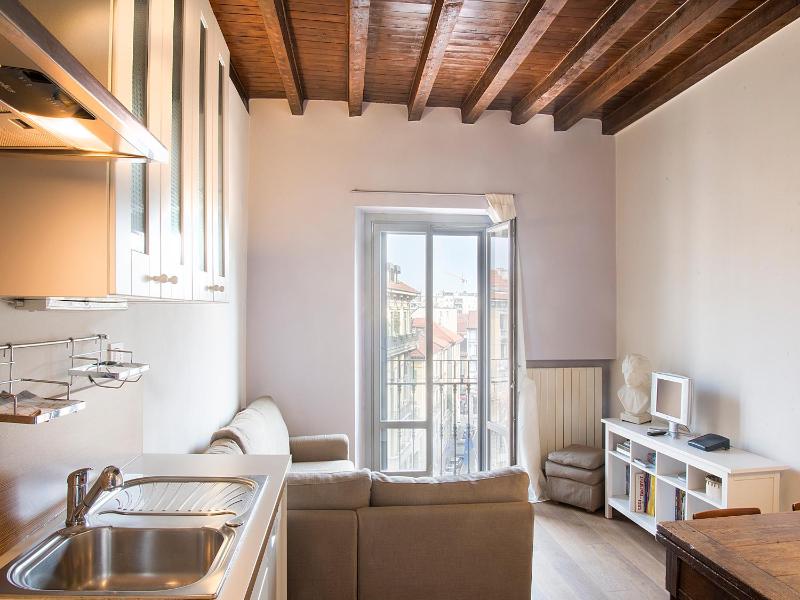 Easyhomes - Porta Venezia Oberdan — отель с удобствами в Милане