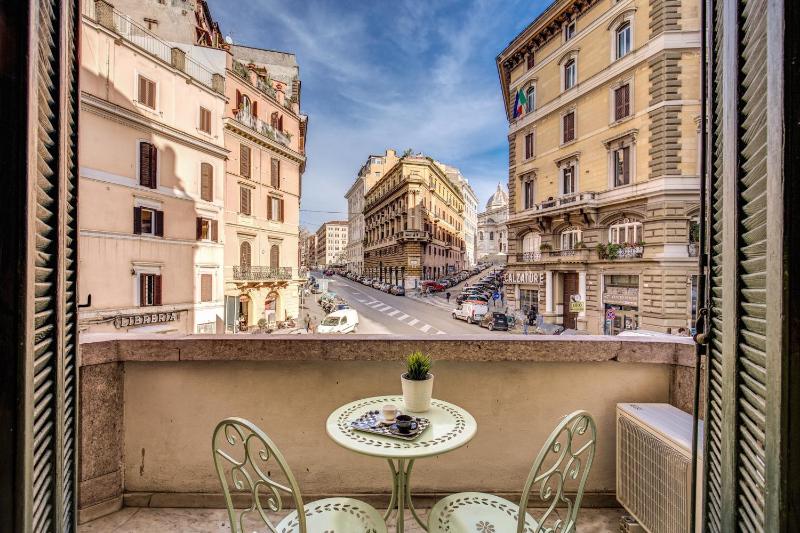 Cavour Colloseum suite — комфортный отель в Риме