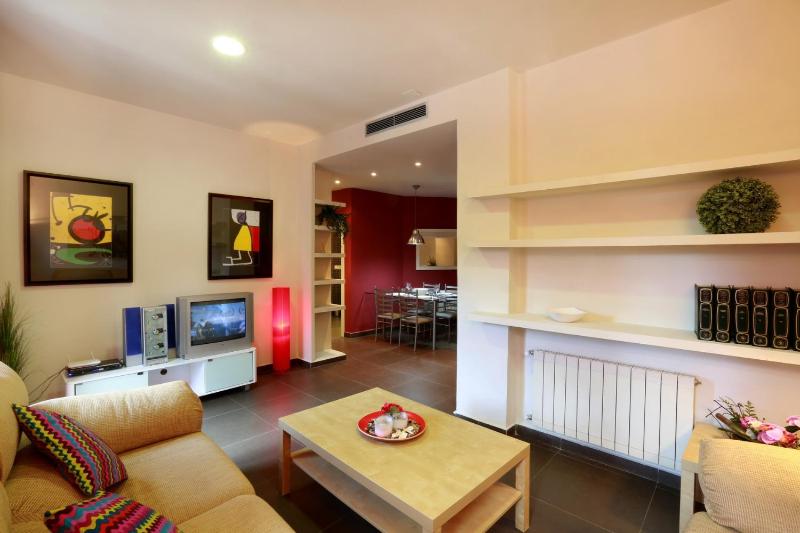 Reino de Valencia Apartments — комфортный отель в Валенсии