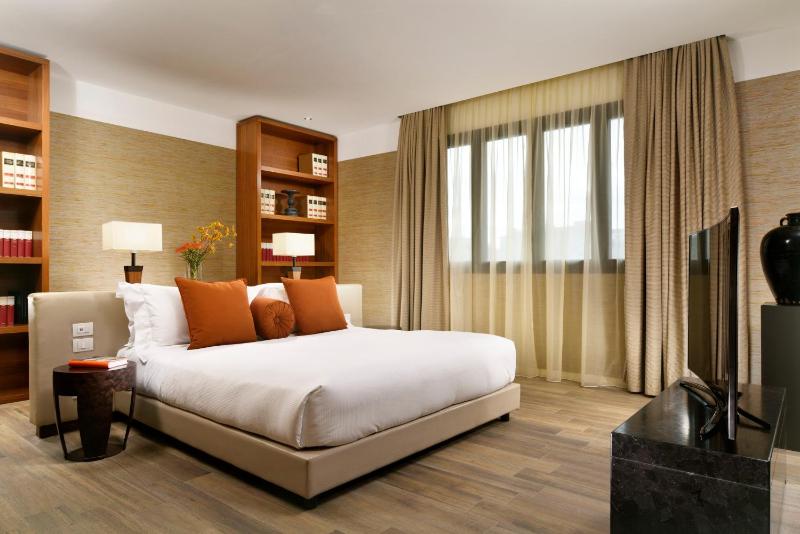 Milan Suite Hotel — забронировать отель в Милане