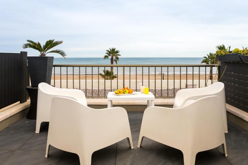 Цены на ApartUP Patacona Terrace Duplex II в Валенсии
