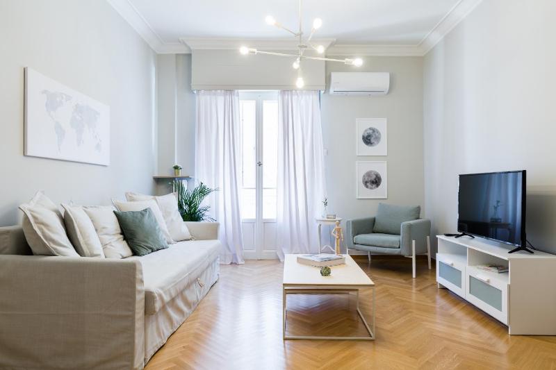 Acropolis Heart 1BD Apartment in Plaka by UPSTREET — комфортный отель в Афины