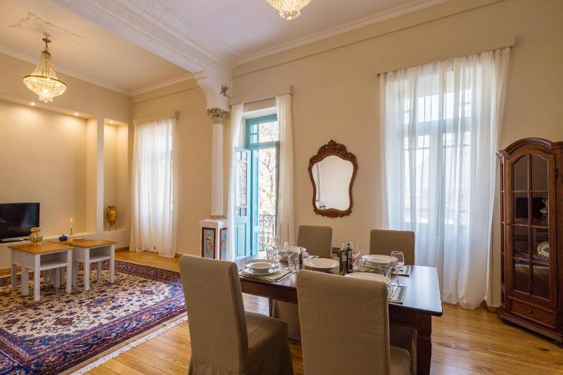 Artdecoathens — забронировать отель в Афины