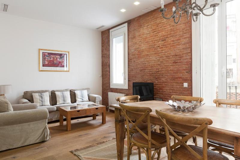 Цены на Akira Flats Roger de Flor Chic apartment в Барселоне