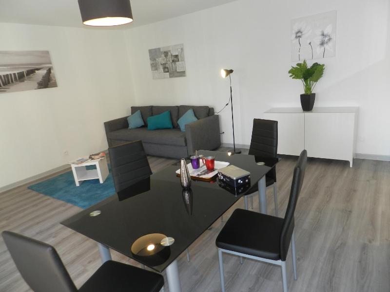 Beautiful 1 bedroom flat — забронировать отель в Николь