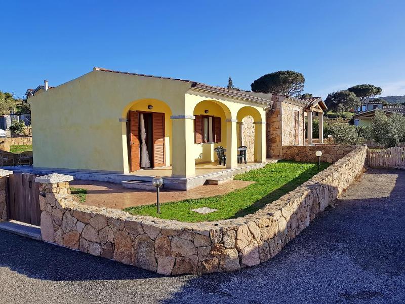 Villette Baia a Budoni - Rilassante casa con vista giardino