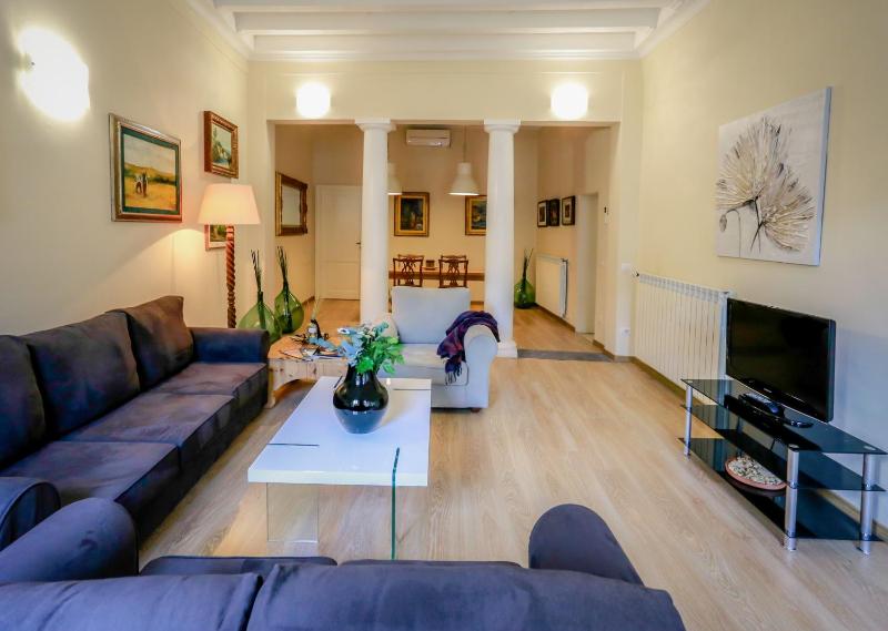Acacia Firenze Apartments Artemisia-Angelica — отель с удобным расположением в Флоренции