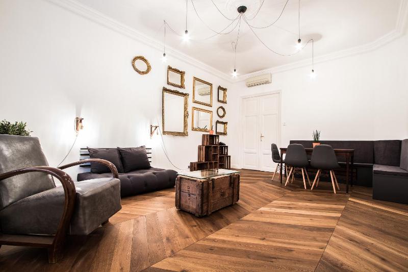 Цены на Daylight apartment, the best location в Будапеште