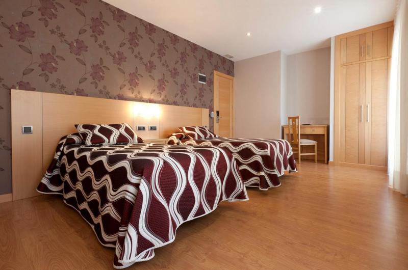 Hostal Jemasaca-Palma61 — отель с удобствами в Мадриде