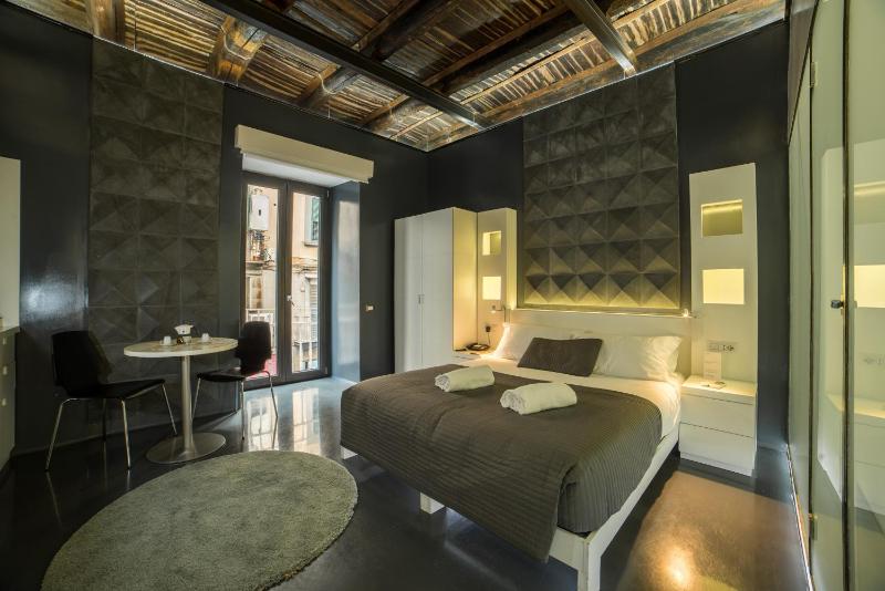Chiaia 197 Deluxe Residence — отель в Неаполе, Италия