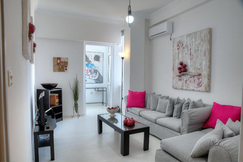 Cosy apartment in Glyfada center — комфортный отель в Афины