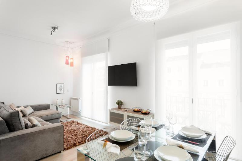 Jose Abascal Apartment by Flatsweethome — комфортный отель в Мадриде