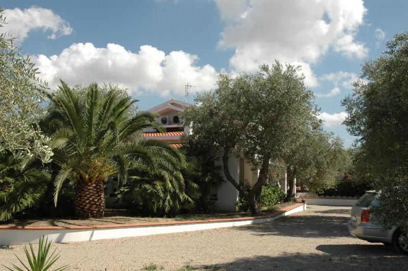 Villa Sarda a Sorso - Lussuosa Casa Vacanze con Piscina