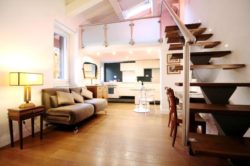 Gonfalone Charming Retreat — комфортный отель в Риме