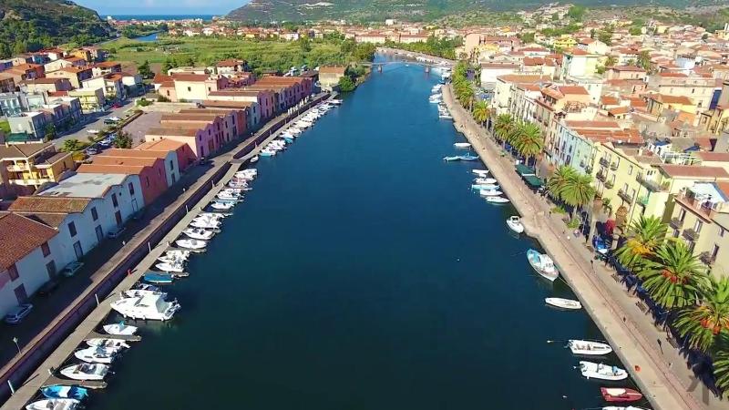 Madalen Guest House a Bosa - Storico B&B in torre