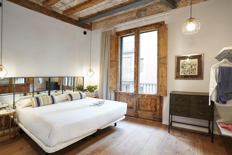 AinB Gothic-Jaume I Apartments — отель в Барселоне, Испания