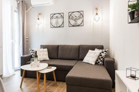 Cozy studio 50m from sea — отель с удобствами в Афины