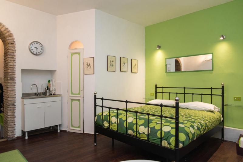 Trastevere Intimate Apartment — отель с удобствами в Риме