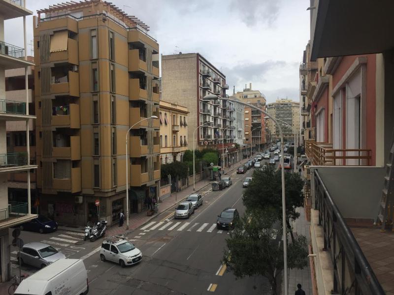 Easy Cagliari - Camere confortevoli con balcone centrale