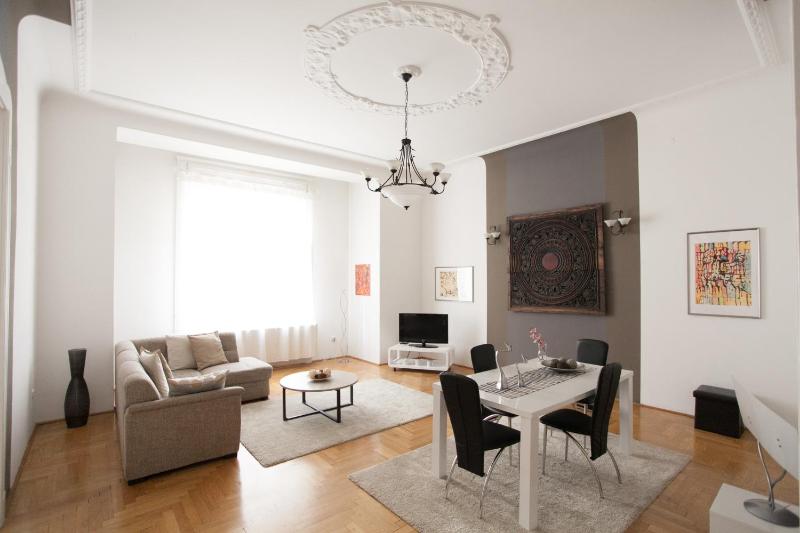 Royal Center Apartment — комфортный отель в Будапеште