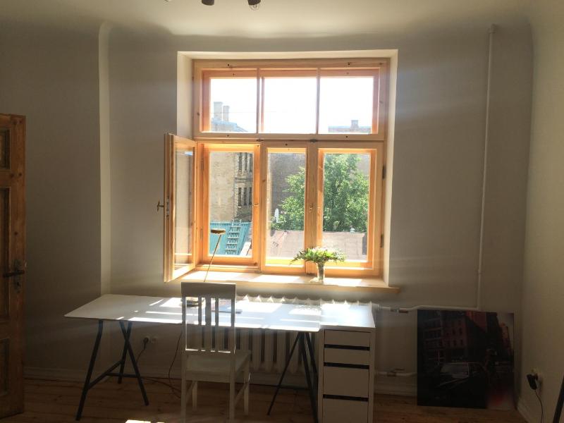 Sunrise apartment in the quiet centre — отель в риге, Латвия