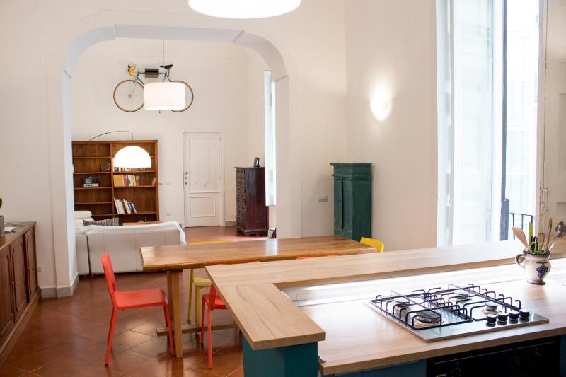 Цены на Casa dei Vergini Historical center Napoli в Неаполе