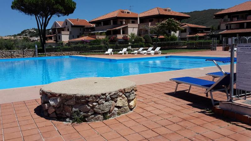 Lucky Apartment a Marinella - Paradiso con piscina
