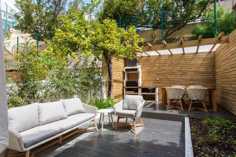 Charming Terrace - Liberdade — забронировать отель в Лиссабоне