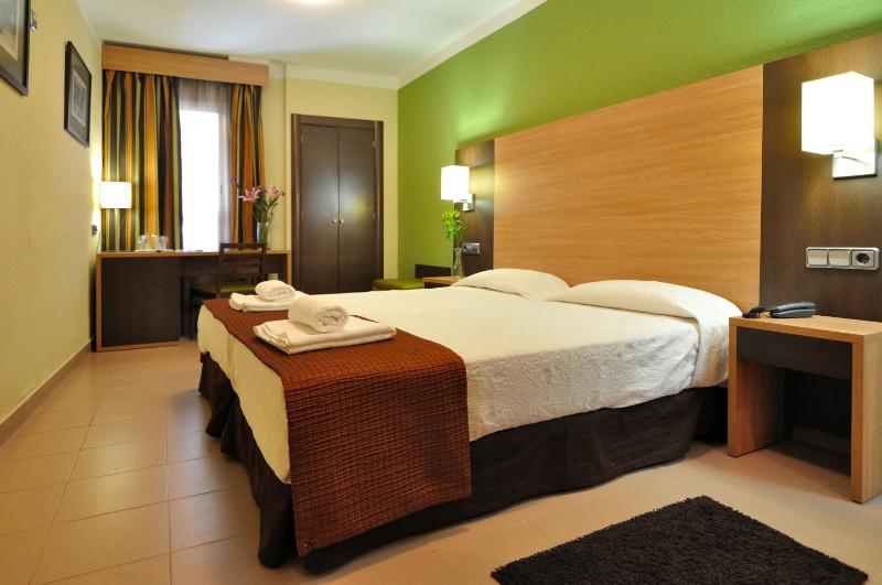 Hostal Ballesta — отель с удобствами в Мадриде